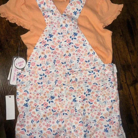 Little Lass 4t girl’s 2 piece short floral overalls outfit NWT - Picture 6 of 7
